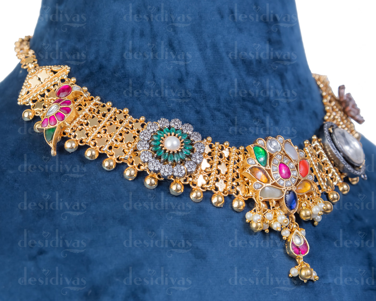 Trendy N elegant Fusion Pachi Kundan Necklace Set