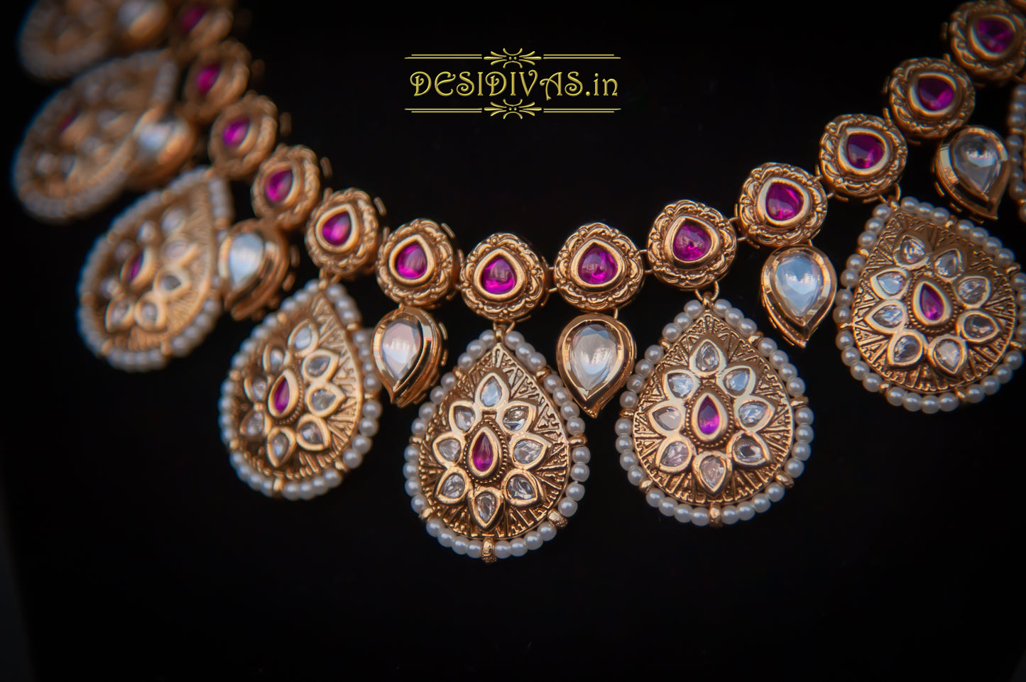 ''Glory'' Tyaani inspired kundan Polki Necklace set