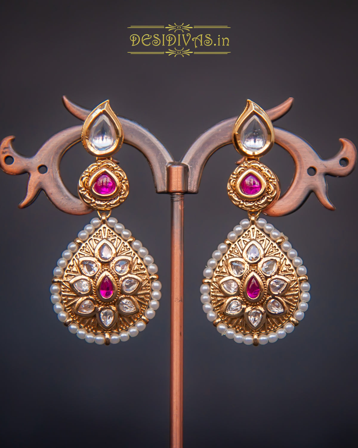 ''Glory'' Tyaani inspired kundan Polki Necklace set