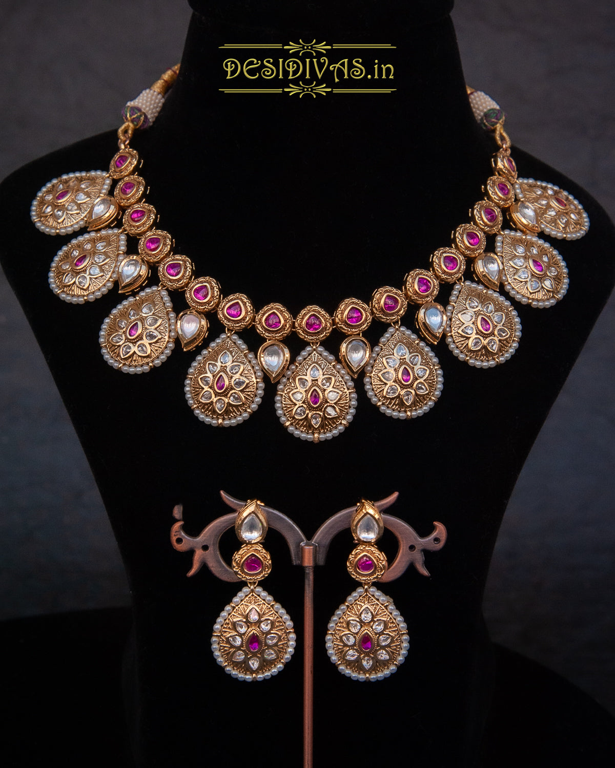 ''Glory'' Tyaani inspired kundan Polki Necklace set