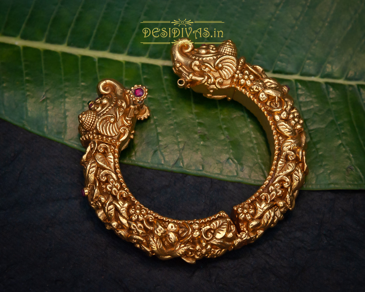 Traditional Padmavati Rajwadi Kada Bangle