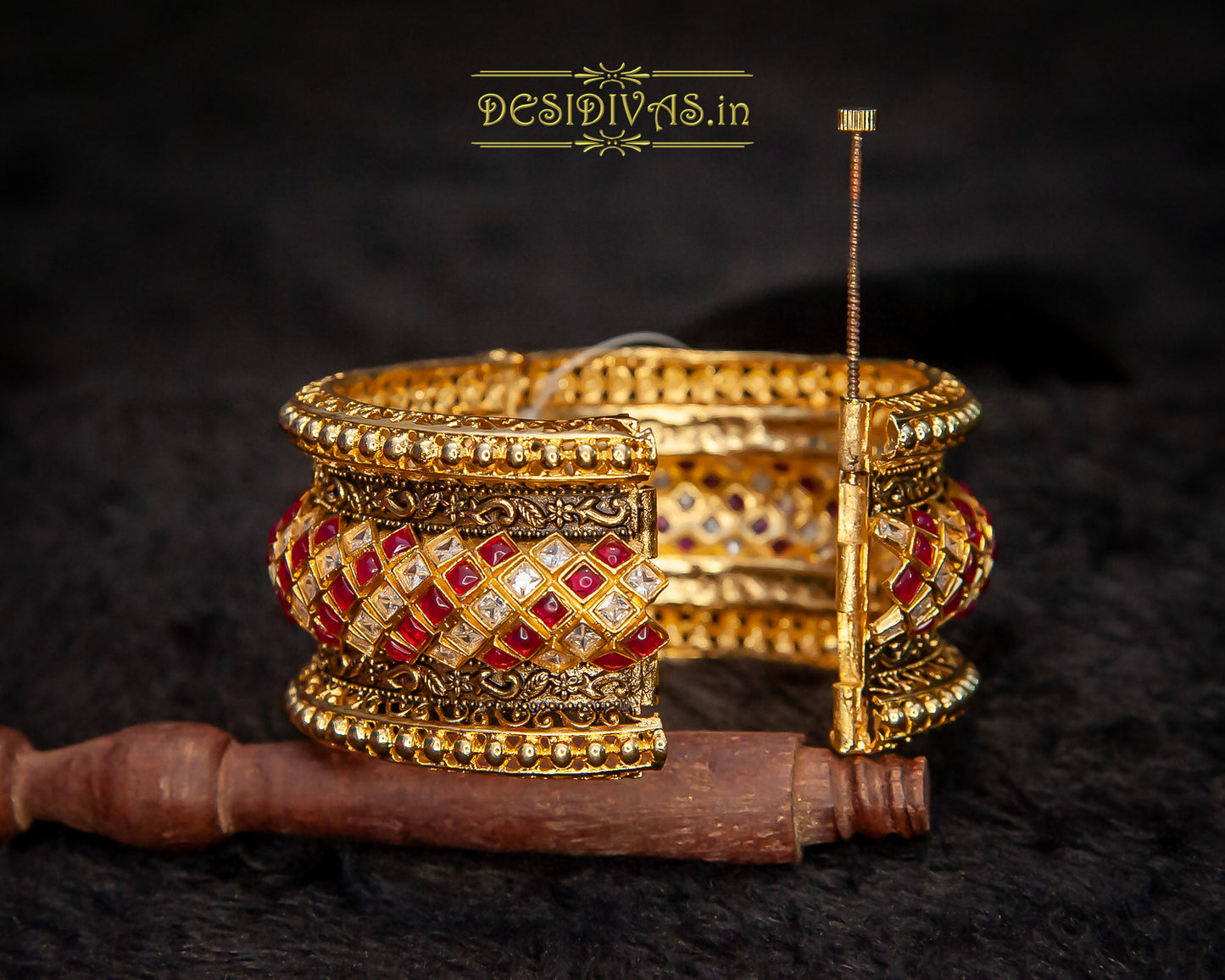 Traditional Padmavati Rajwadi Kada Bangle