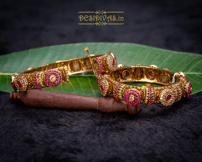 Traditional Padmavati Rajwadi Kada Bangle