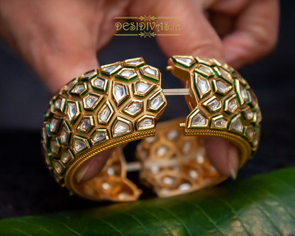 Traditional Padmavati Rajwadi Kundan Kada Bangle