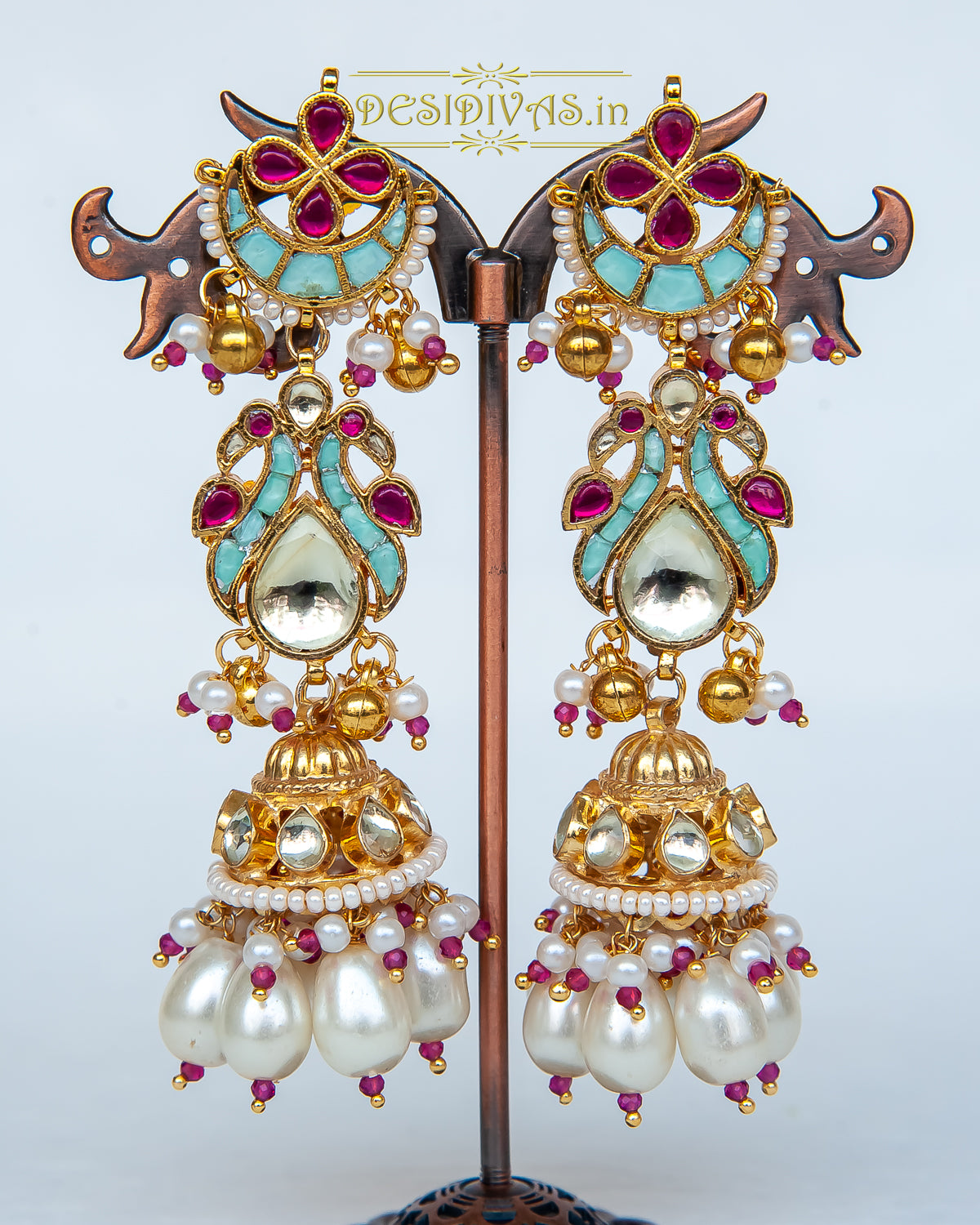 ''MAYUREE'' Kundan Gold Plated Jhumki Earrings